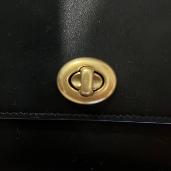 Coach Marlow Turnlock Chain Crossbody - Picture 2 of 4